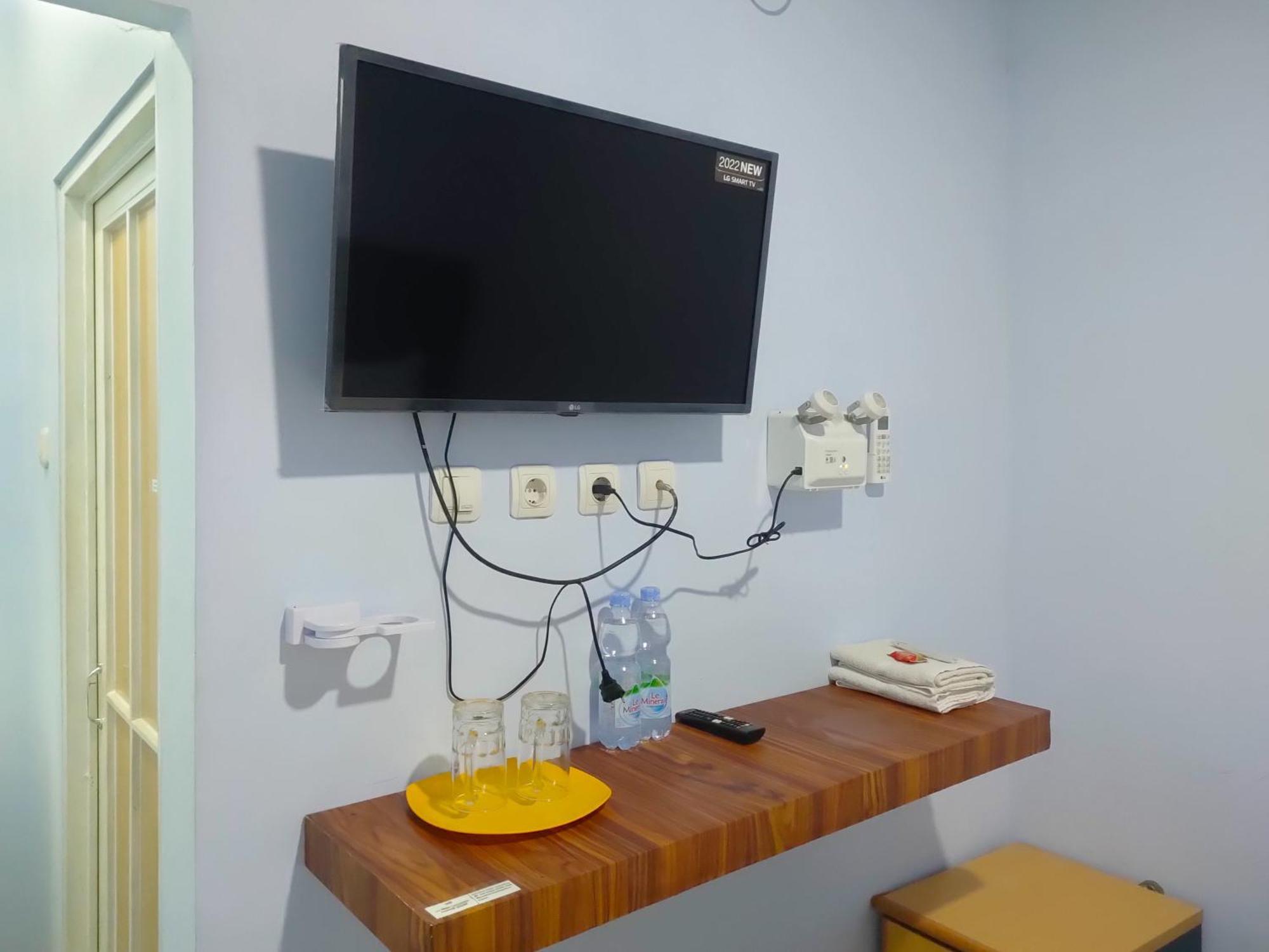 Reddoorz Syariah Near Stasiun Wates Hotel Wates  Buitenkant foto
