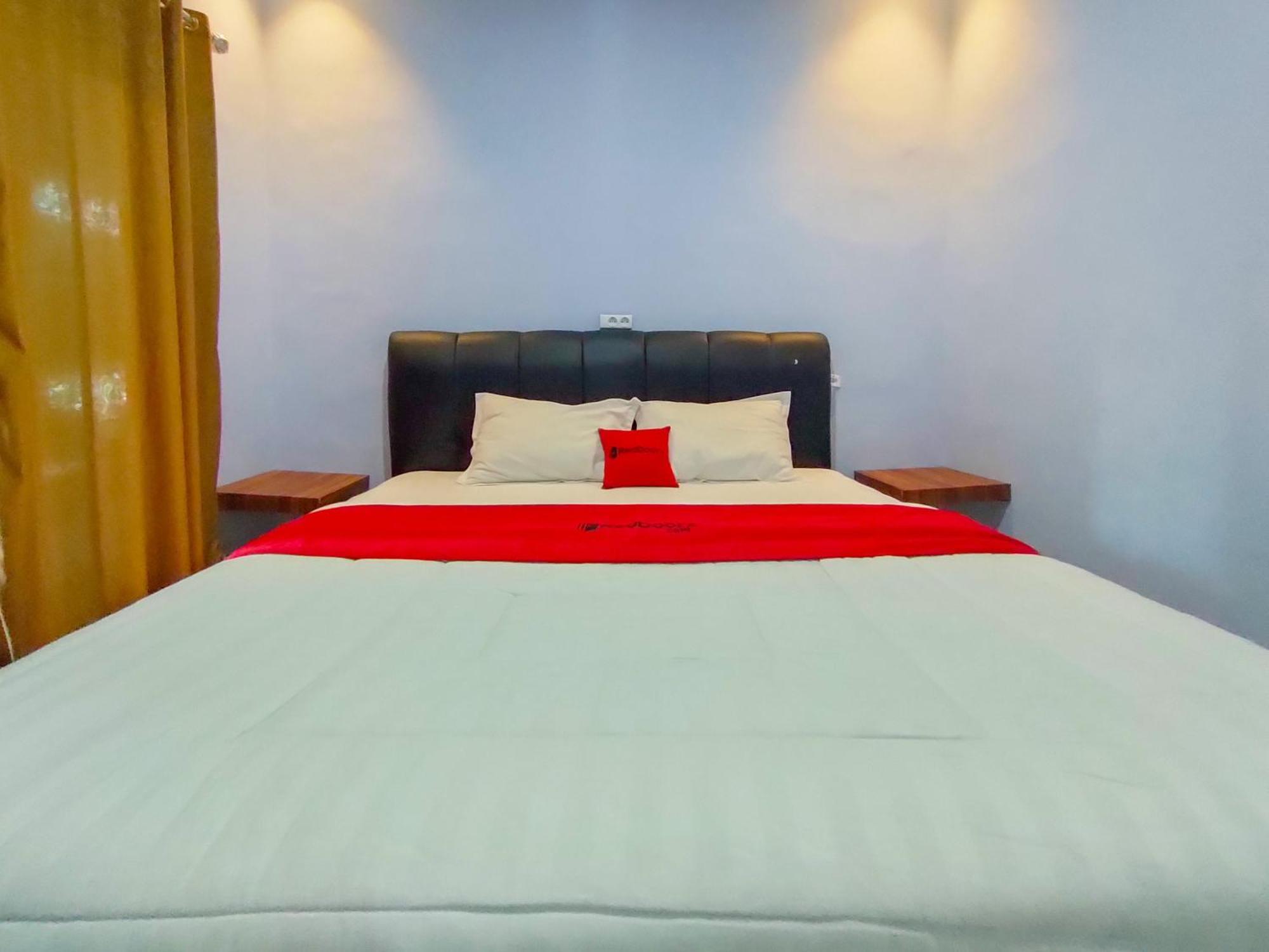 Reddoorz Syariah Near Stasiun Wates Hotel Wates  Buitenkant foto