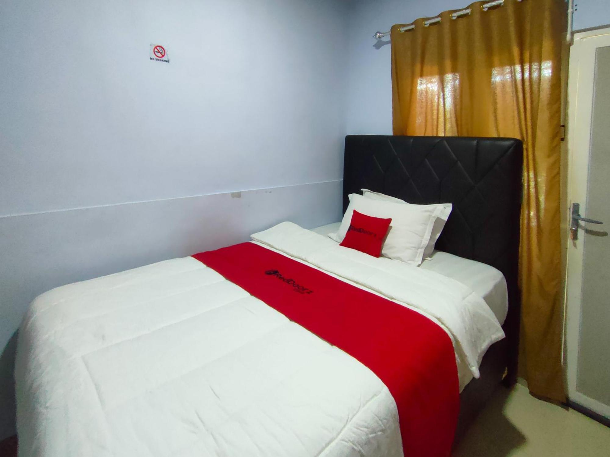 Reddoorz Syariah Near Stasiun Wates Hotel Wates  Buitenkant foto
