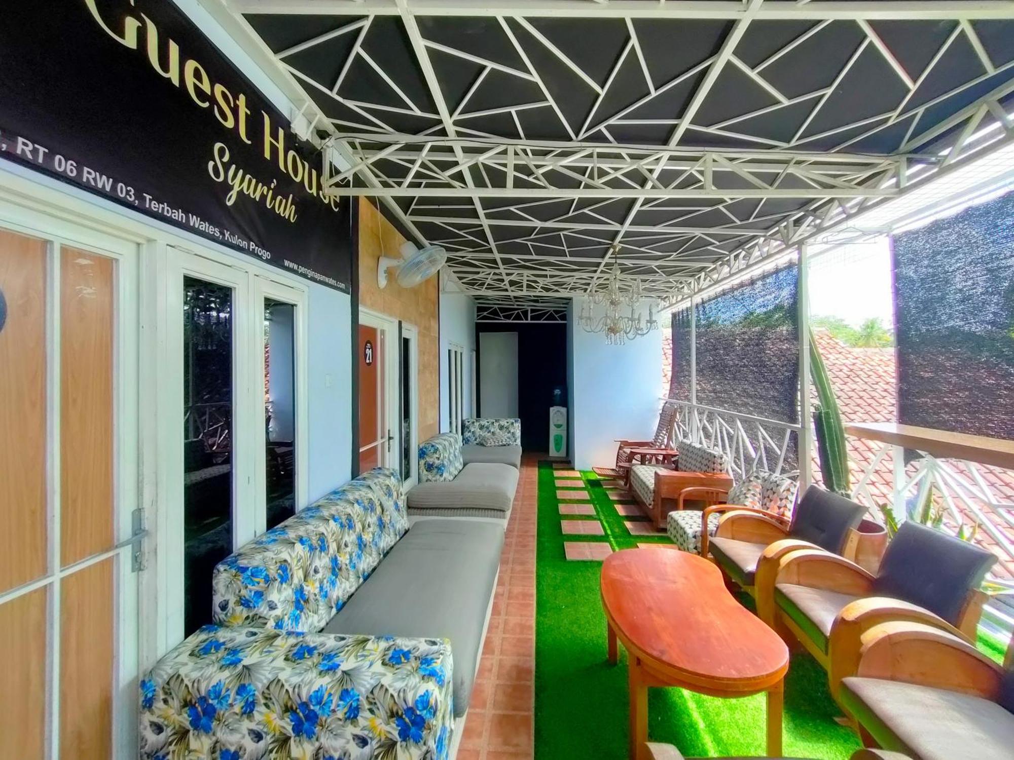 Reddoorz Syariah Near Stasiun Wates Hotel Wates  Buitenkant foto