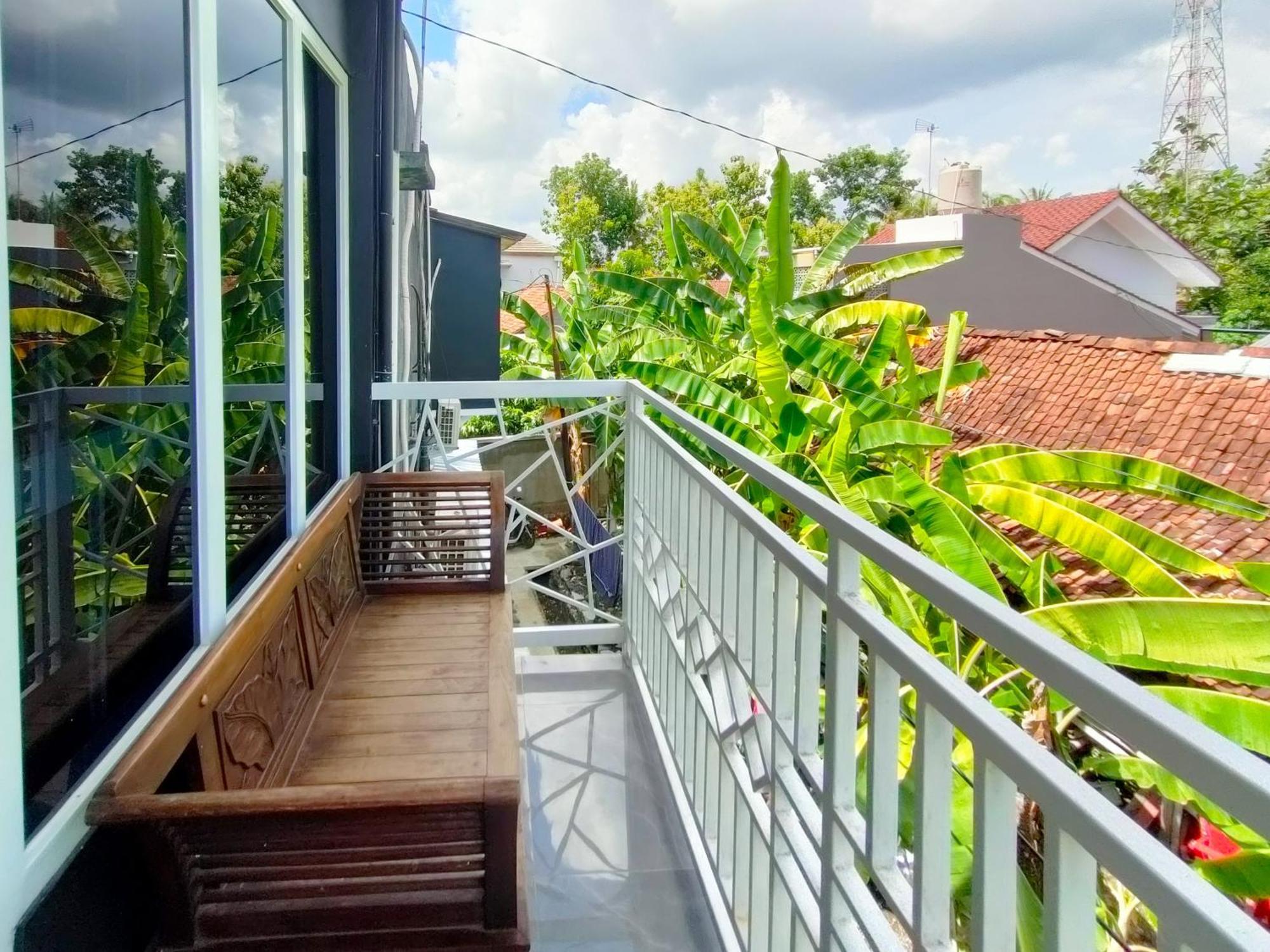 Reddoorz Syariah Near Stasiun Wates Hotel Wates  Buitenkant foto